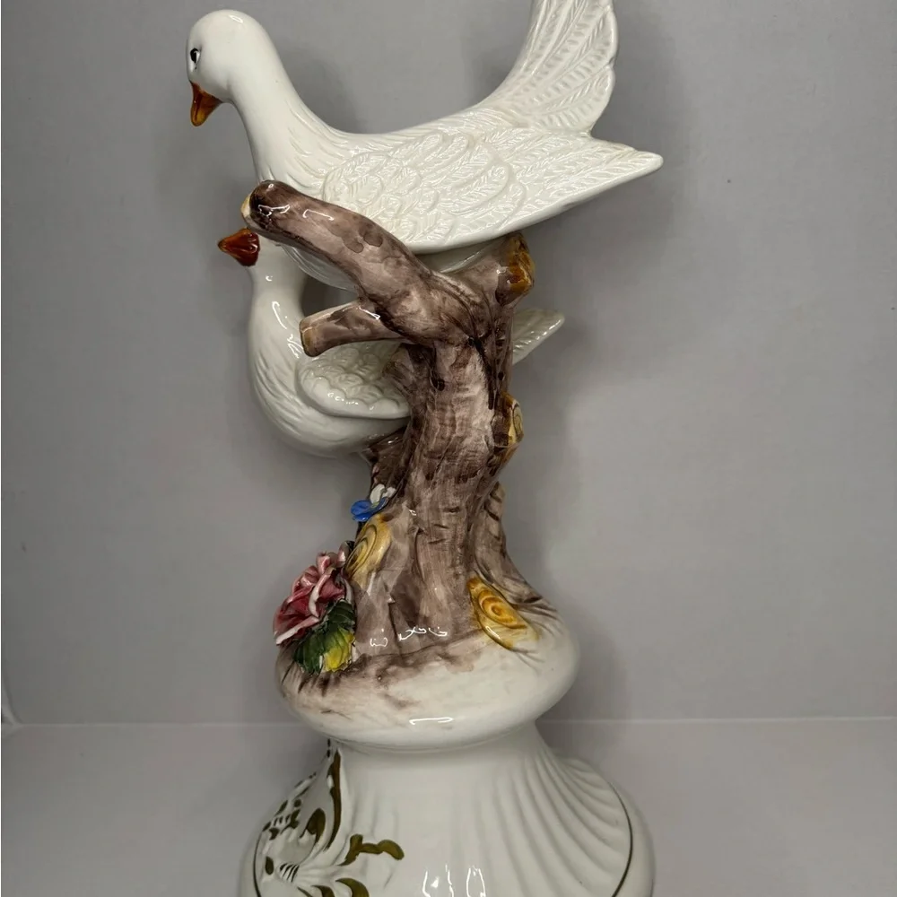 Capodimonte Doves 
